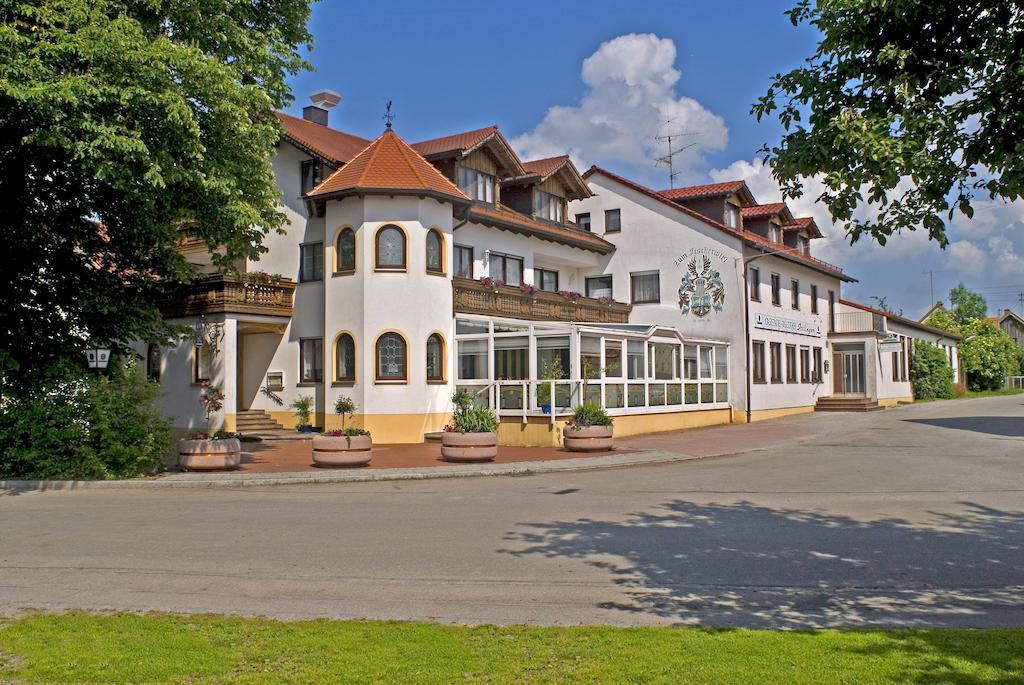 Hotel Zum Fischerwirt Baindlkirch エクステリア 写真
